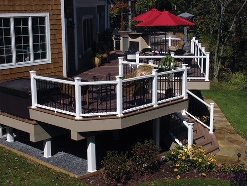 10 Composite Deck Railing Ideas for a Modern Outdoor Space