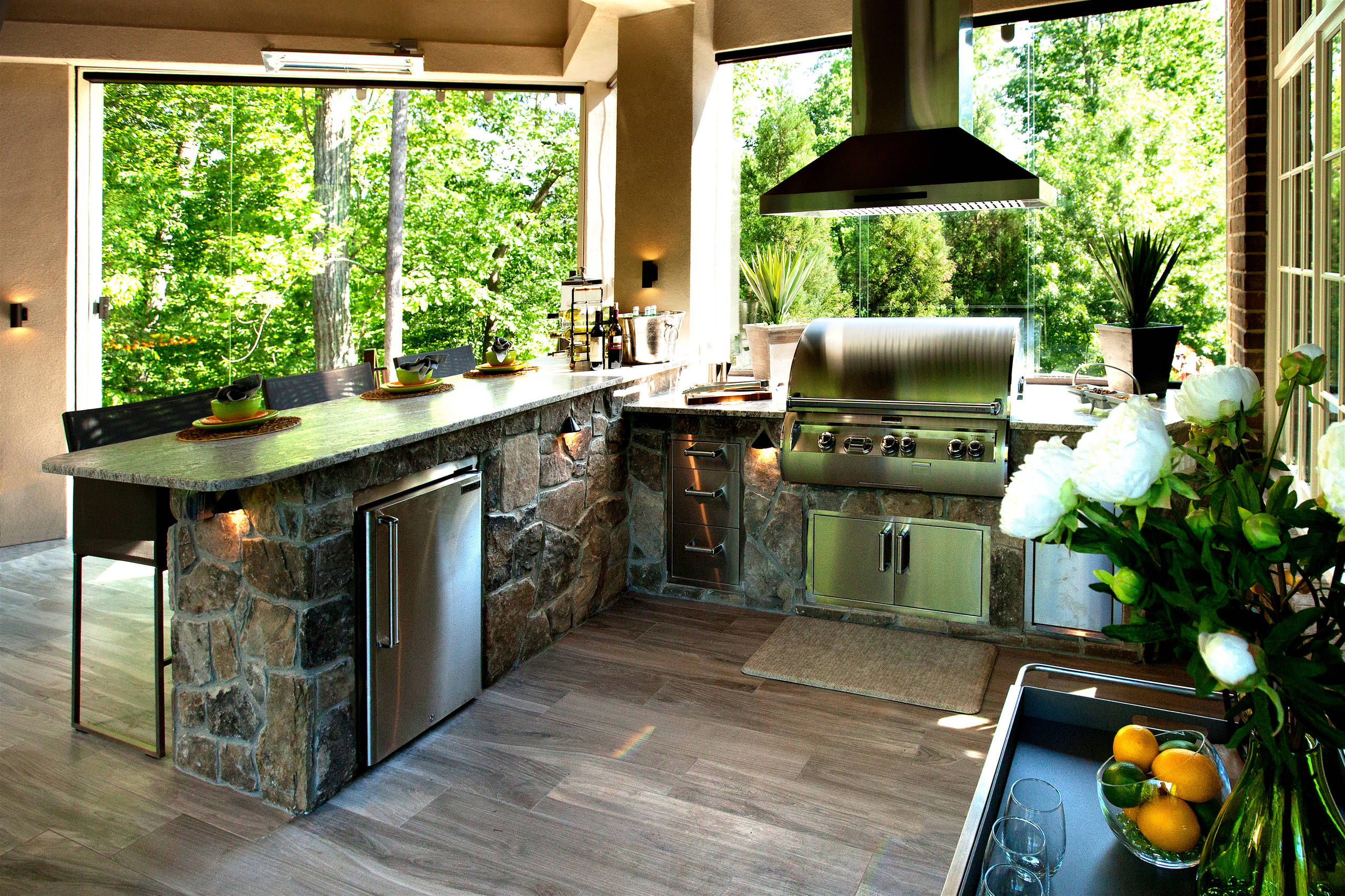 Awesome Kitchen Designs With Indoor Built In Grill