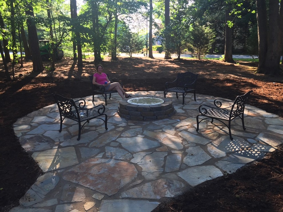 Design ideas for a rustic patio in Raleigh.