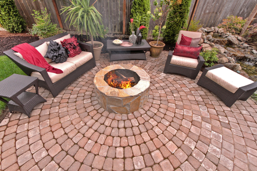 Fire pit Water feature Pergola Paver courtyard Traditional
