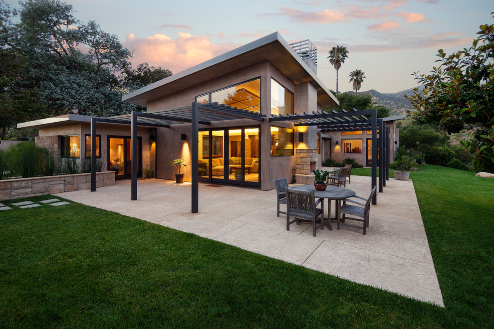 This is an example of a contemporary patio in Santa Barbara.