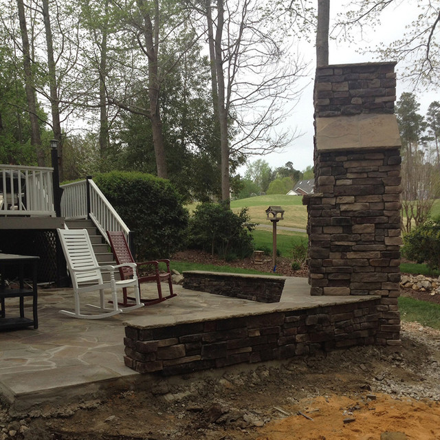 Fireplaces & Firepits Terrasse et Patio Raleigh par Carolina Curb