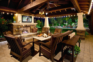 Fireplaces - Mediterran - Patio - Orange County - von Mclaughlin