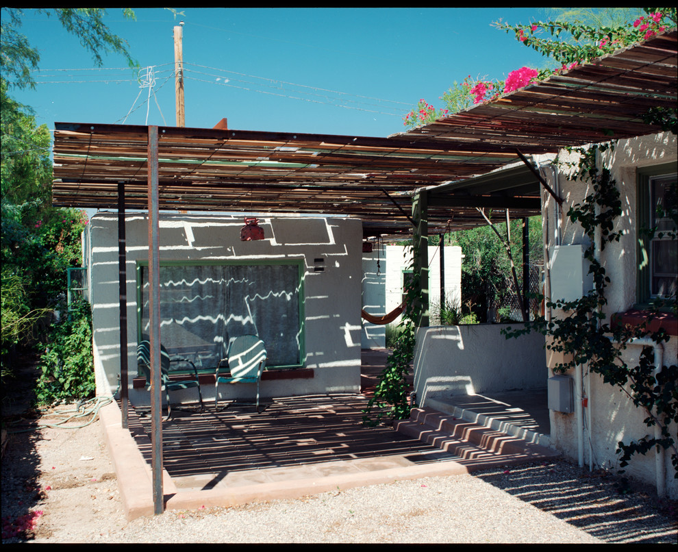 Example of an eclectic patio design in Phoenix