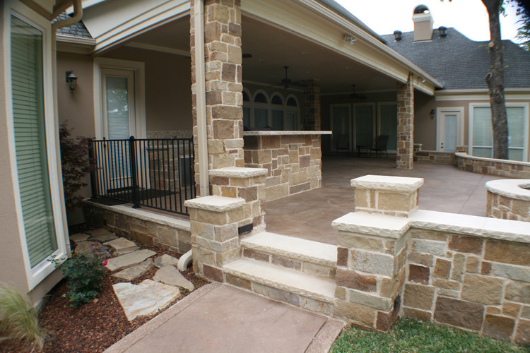 Fort Worth South Lake covered patio, open patio, outdoor kitchen and