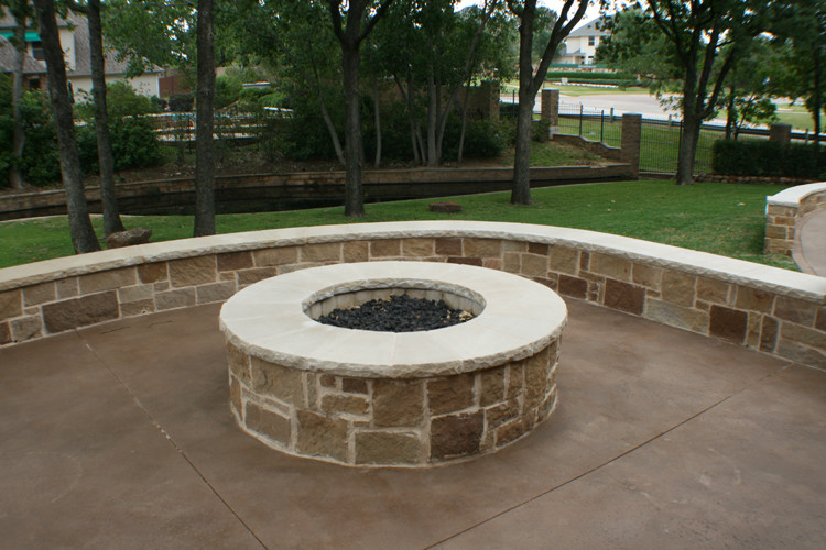 Fort Worth South Lake covered patio, open patio, outdoor kitchen and