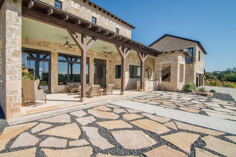 Photo of a rustic patio in Austin.