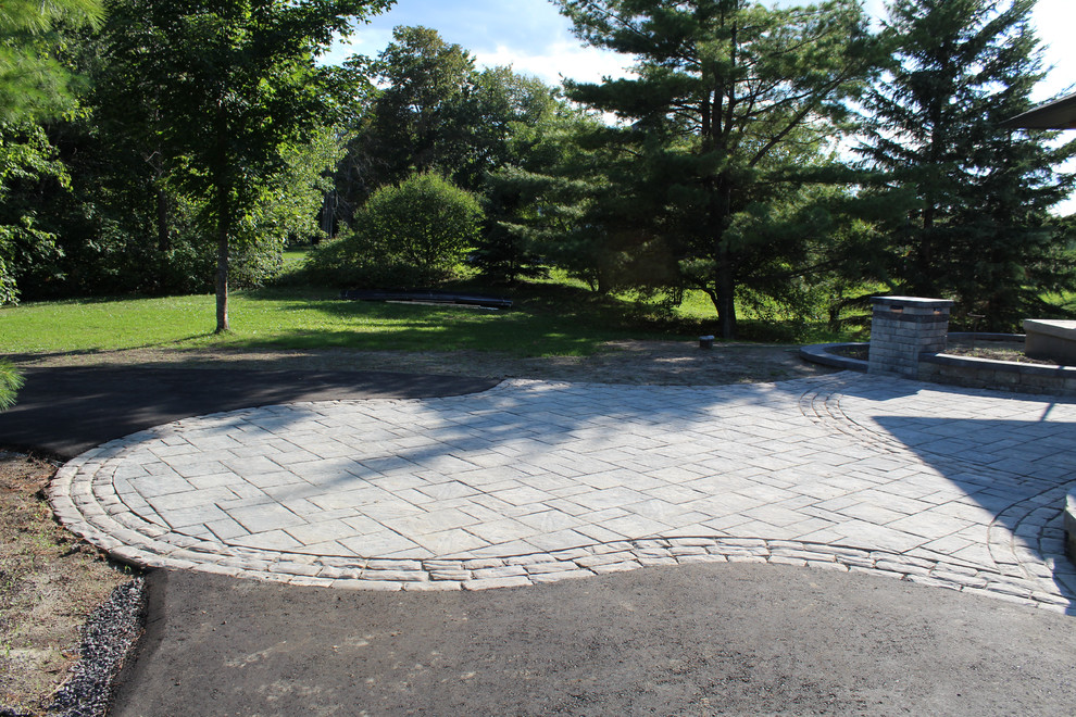 Full Property Make Over // Pool // Patio // Driveway Modern Patio