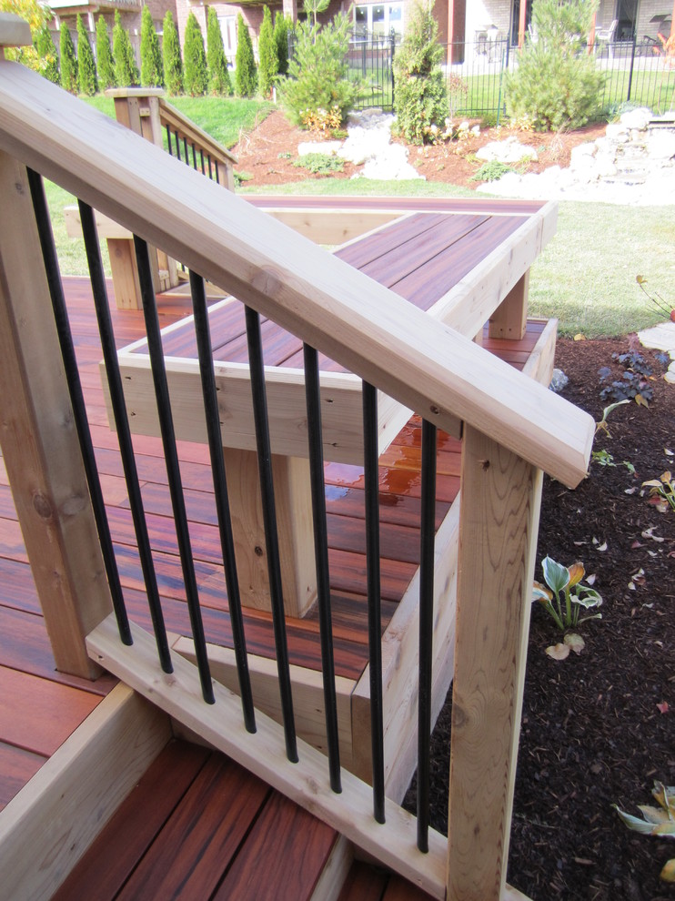 This is an example of a traditional patio in Toronto.