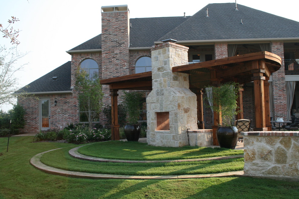 Garden Design Outdoor Living Spaces - Traditional - Patio - Dallas - by