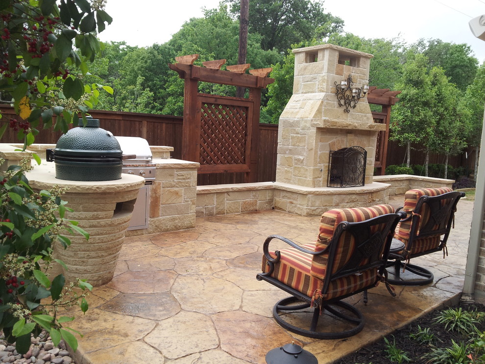 Garden Design Outdoor Living Spaces - Traditional - Patio - Dallas - by