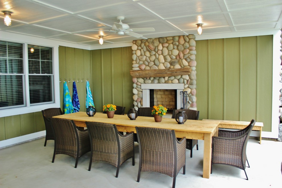 Example of a beach style patio design in Grand Rapids