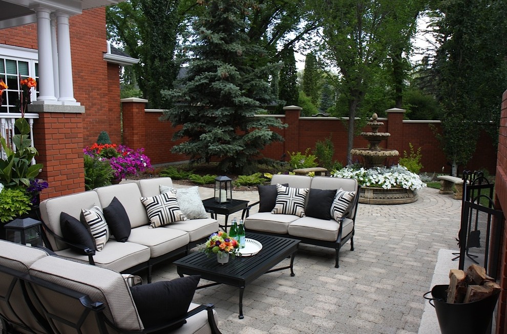 Glenora Patio Traditional Patio Edmonton by Heiress Interior