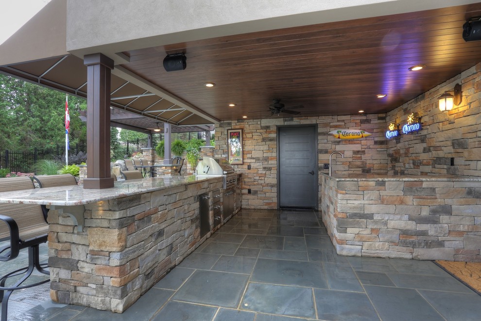 Grandview Escape Craftsman Patio Toronto by Landscaping