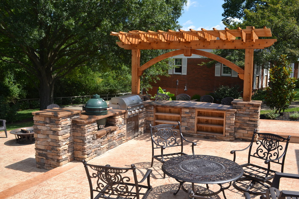 Grill Bar Pergola Traditional Patio Cincinnati by TowneScapes