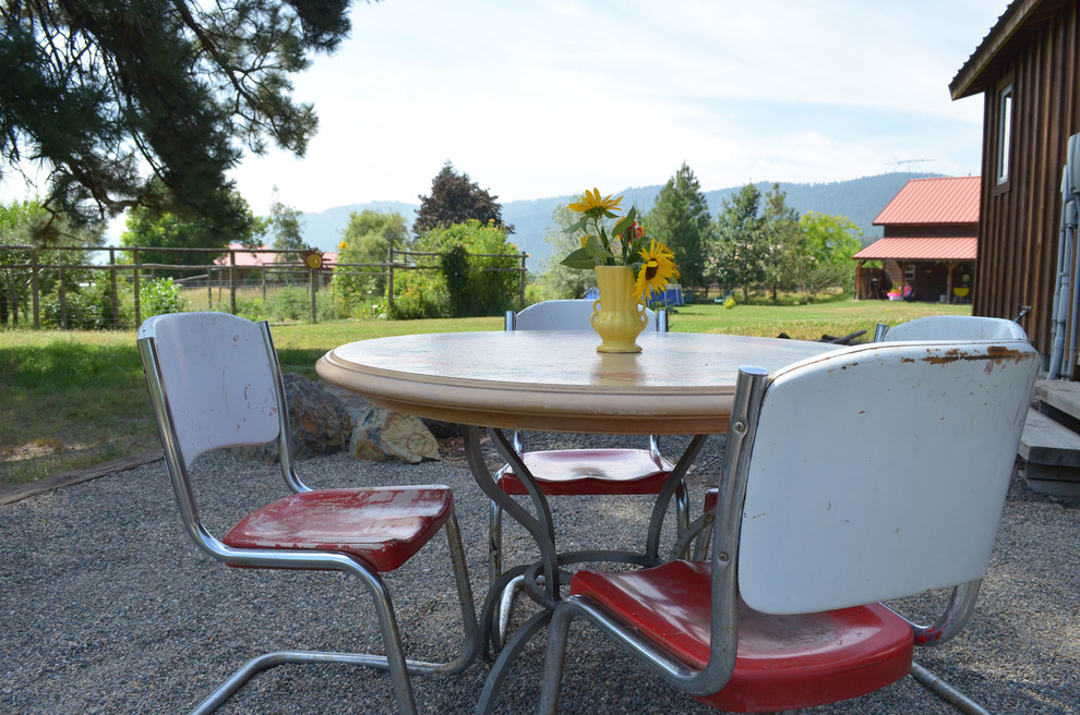 Inspiration for a rustic gravel patio remodel in Boise