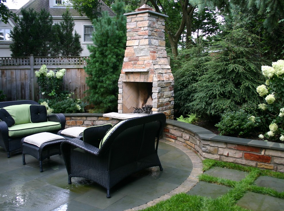 Patio - contemporary patio idea in Chicago