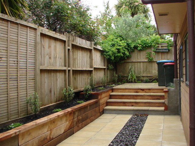 Inspiration for a contemporary patio in Auckland.
