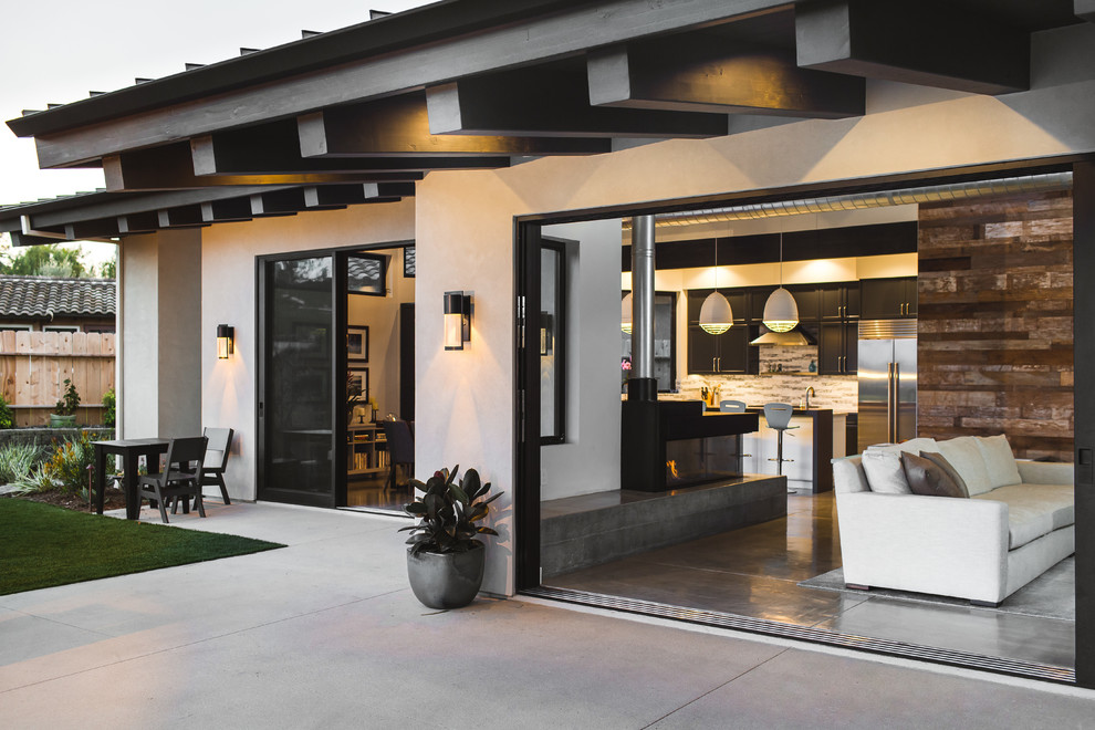 Indoor-outdoor connection - Contemporary - Patio - San Diego - by ...