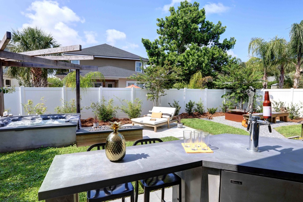 Jacksonville Beach Contemporary Backyard - Contemporary - Patio