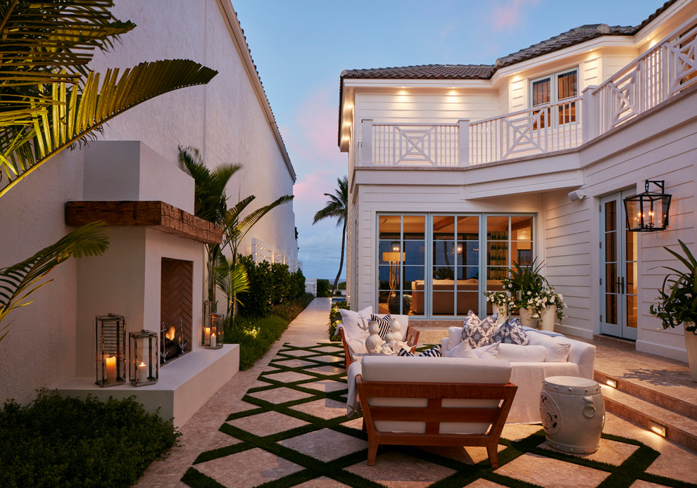 Inspiration for a nautical patio in Miami.