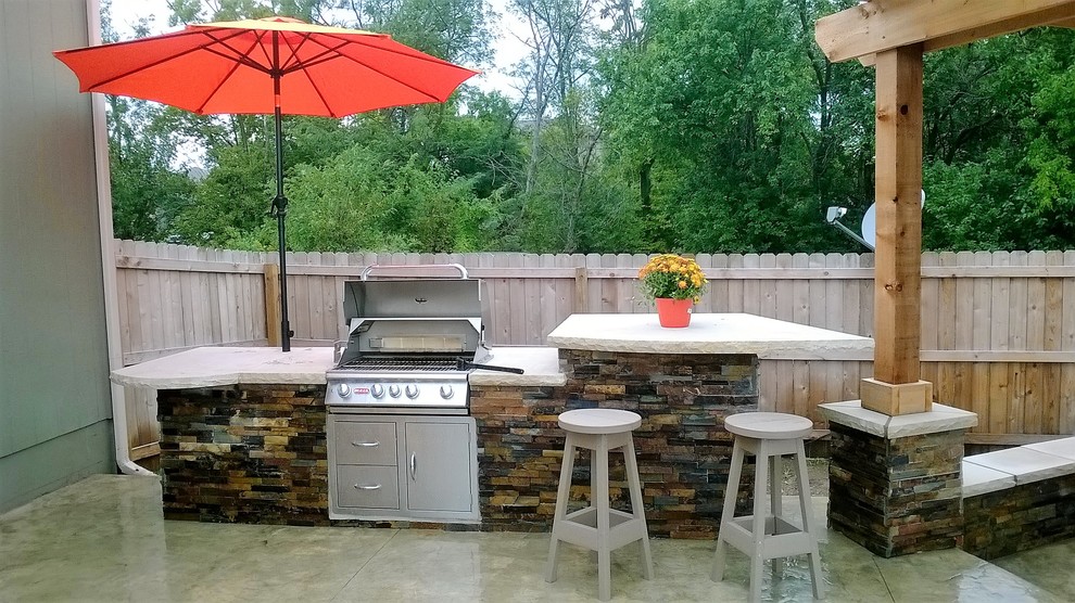 Kansas City Outdoor kitchen Traditional Patio Kansas City by