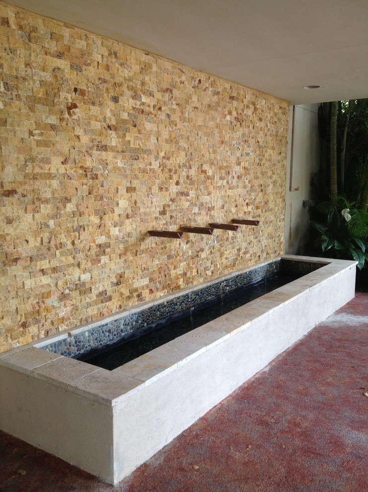 Moderner Patio in Miami