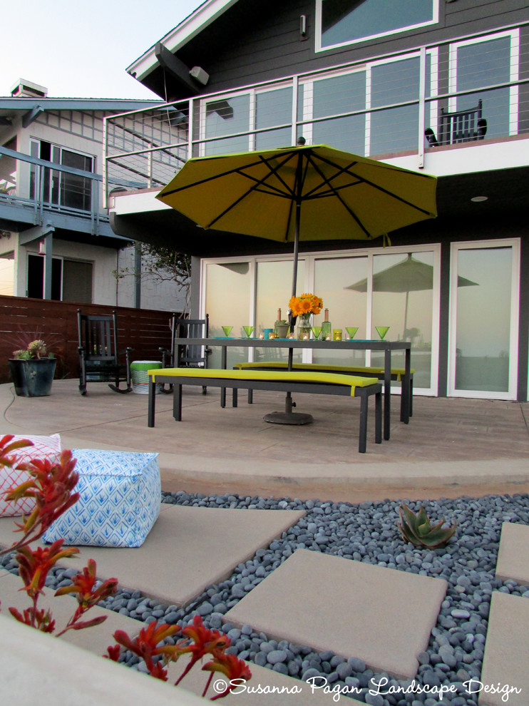 Photo of a modern patio in San Diego.