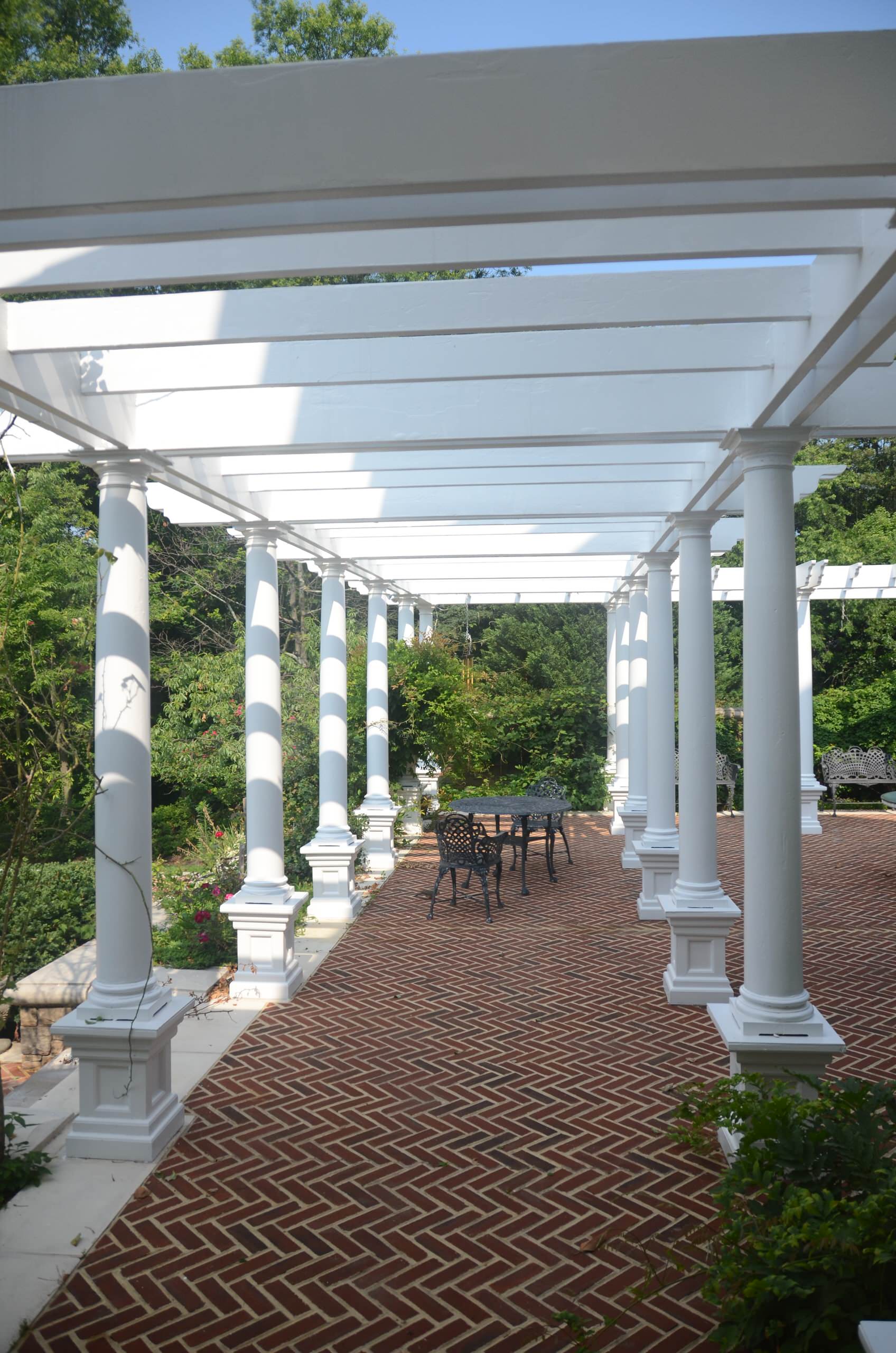 adjustable louvered pergola kits on 75 Beautiful Mid Century Modern Patio With A Pergola Pictures Ideas May 2021 Houzz