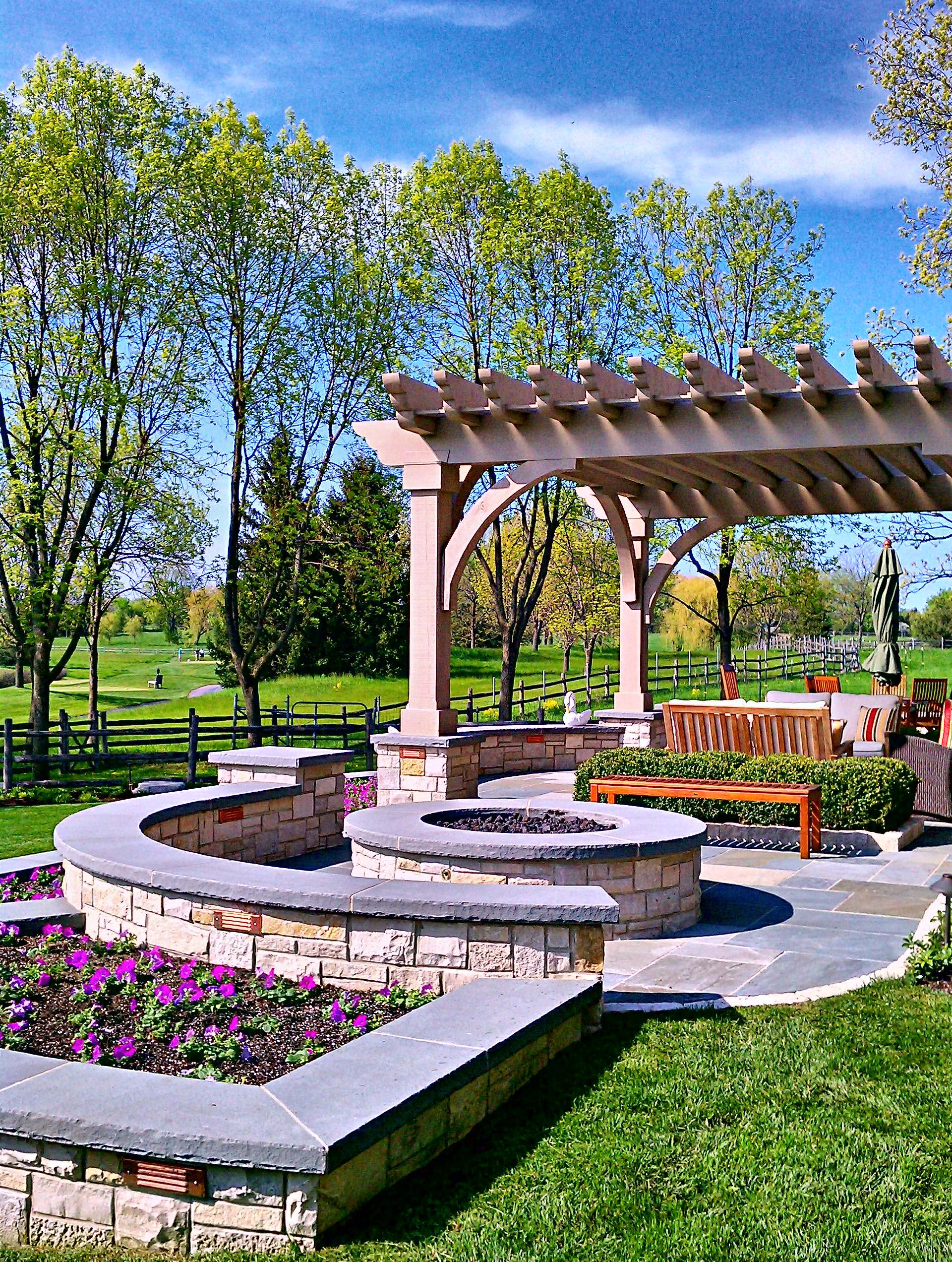 designing circular patio with firepit on Pergola Fire Pit Houzz