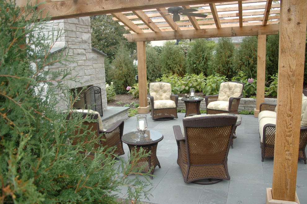 This is an example of a traditional patio in Chicago.