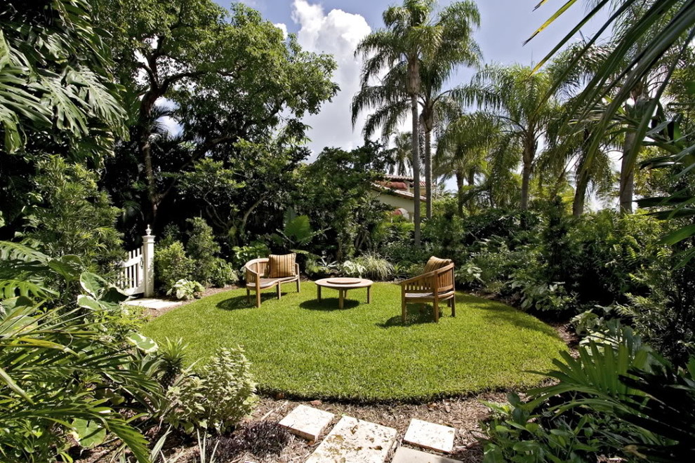 Idee per un patio o portico tropicale