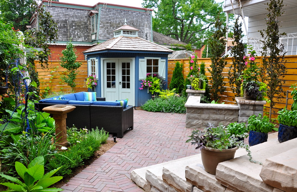 Photo of a traditional back patio in Toronto.