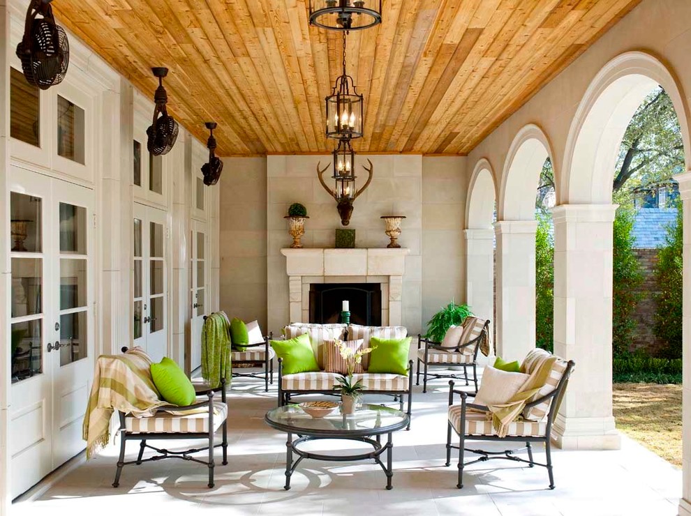 Inspiration for a classic patio in Dallas with a fire feature.
