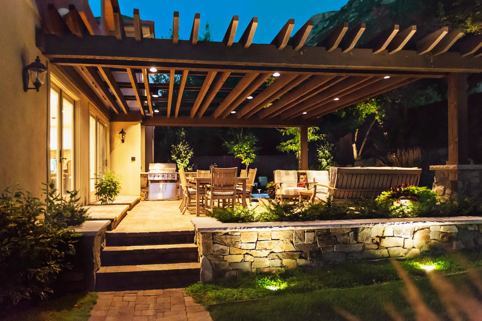 Inspiration for a timeless patio remodel in Salt Lake City