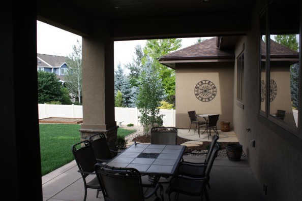 Example of a classic patio design in Denver