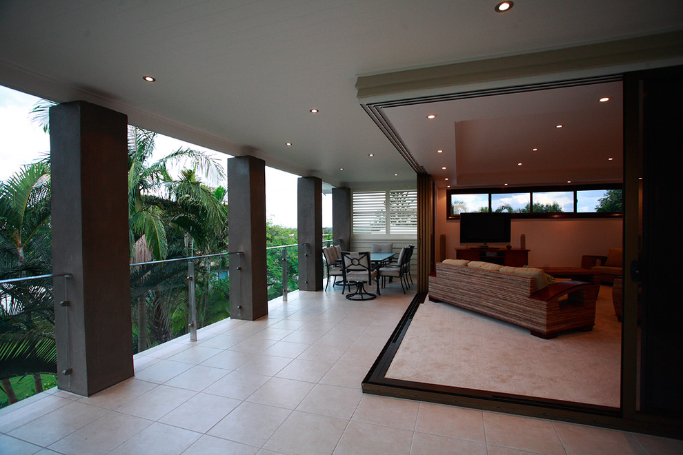 Living Room. Upstairs Deck. Patio Contemporary Patio Brisbane