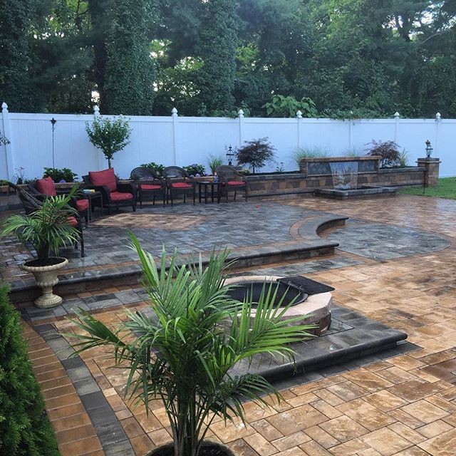 Long Island, NY Backyard Oasis - Klassisch - Patio - New York - von