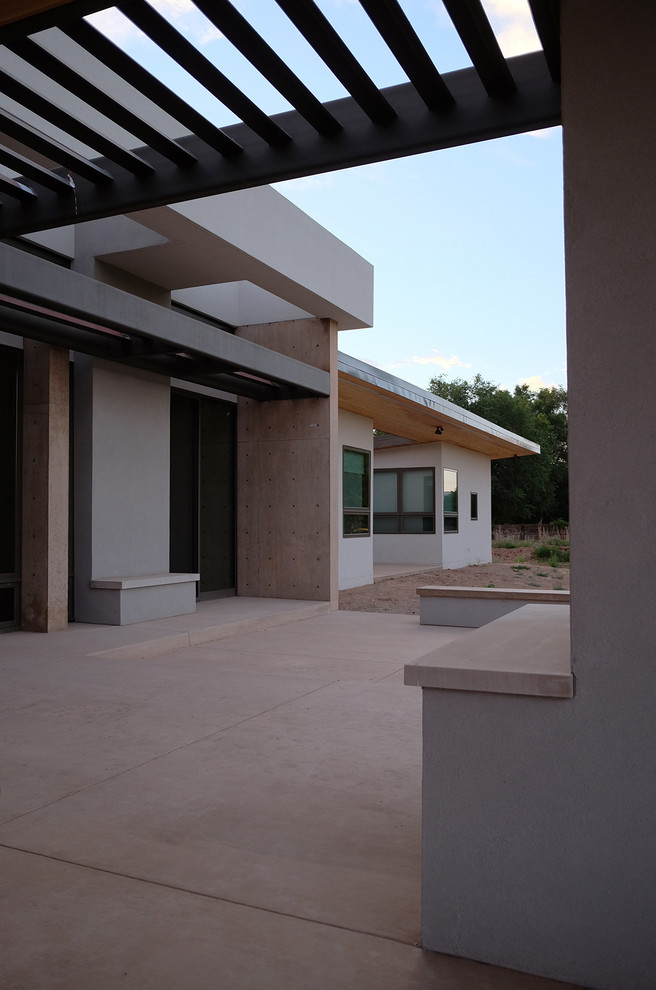 Los Ranchos Residence Contemporary Patio Albuquerque by dnca