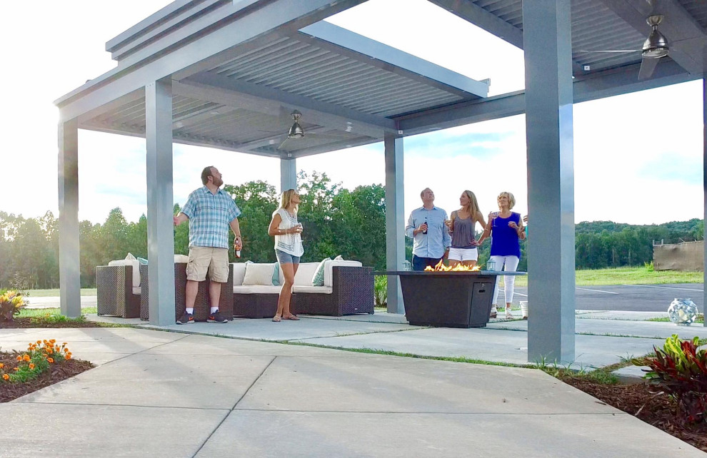 Louvered Pergolas & Motorized Screens Contemporary Patio by