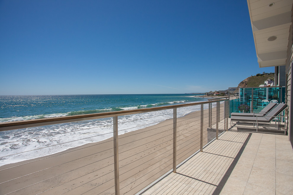 This is an example of a coastal patio in Los Angeles.