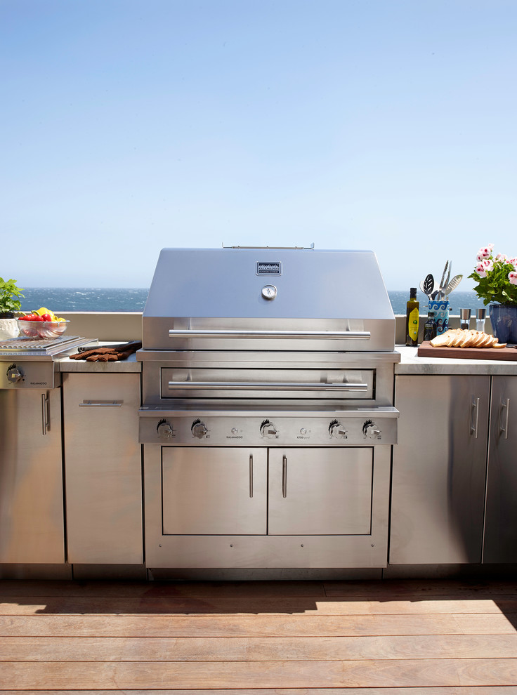 Malibu Outdoor Kitchen - Beach Style - Patio - Chicago - by Kalamazoo ...