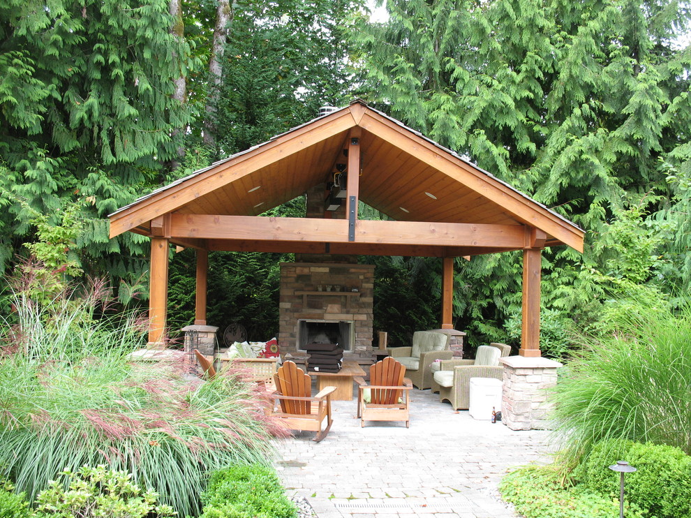 Inspiration for a timeless patio remodel in Seattle