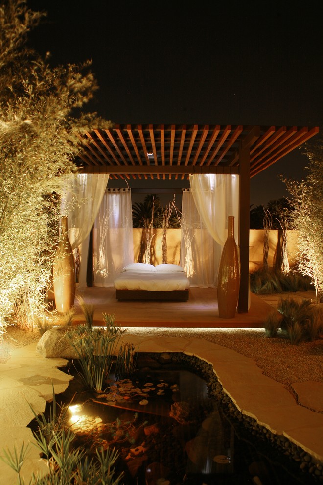 This is an example of a modern patio in Las Vegas.