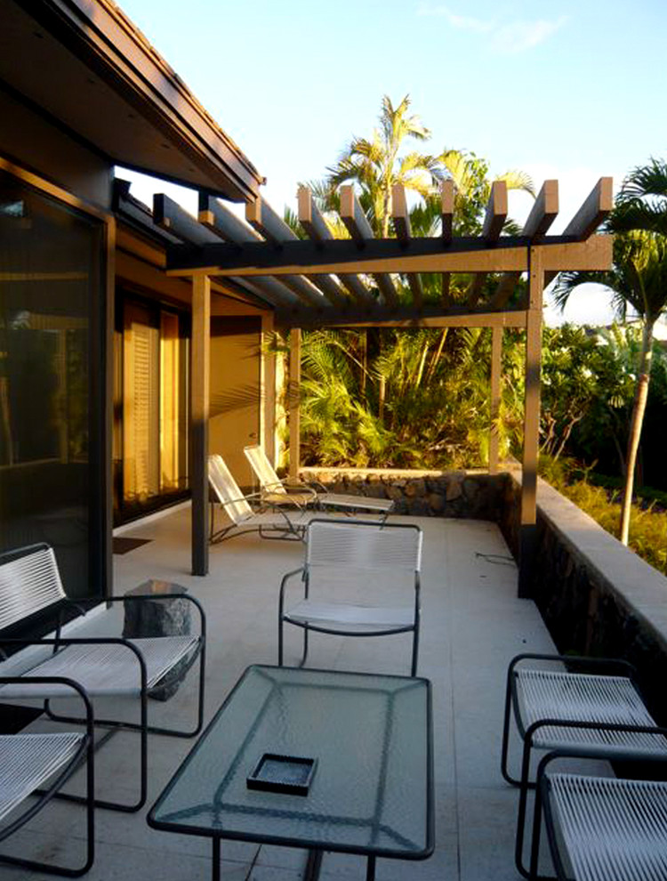 Maui Retreat Patio Modern Patio Hawaii by Rugo/ Raff Ltd