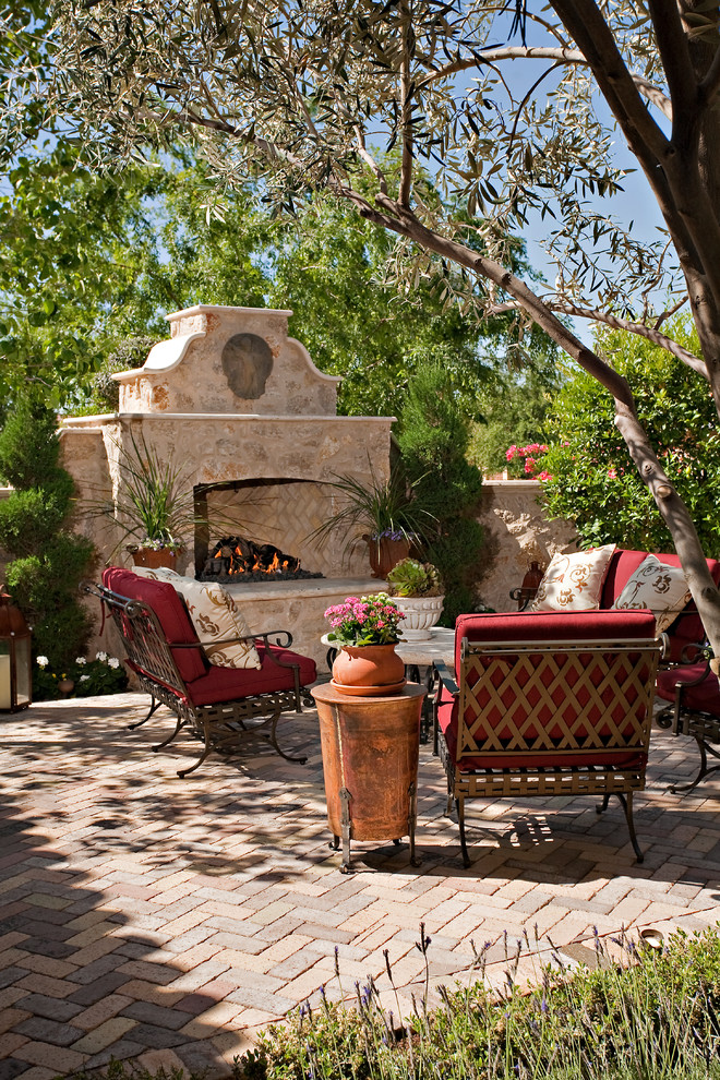 Idee per un patio o portico mediterraneo