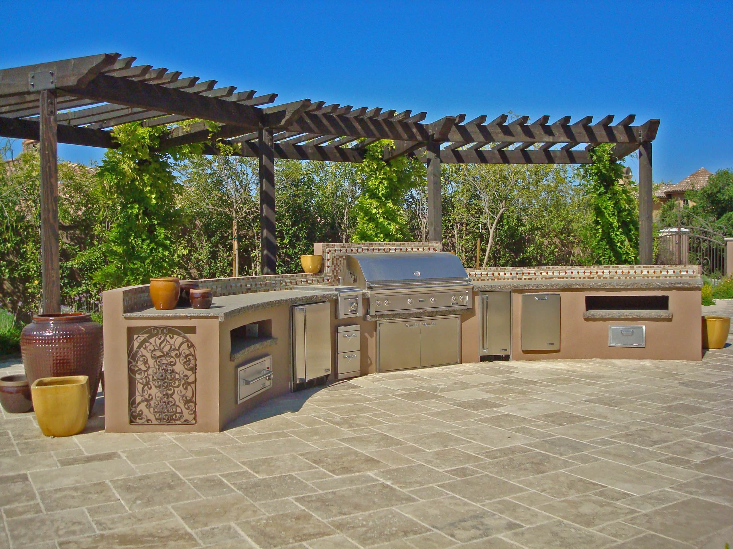 Tile Outdoor Kitchen Houzz