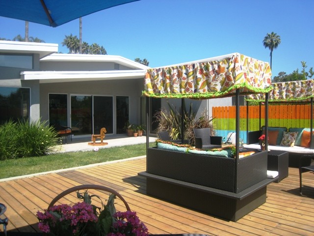 Trendy patio photo in Santa Barbara