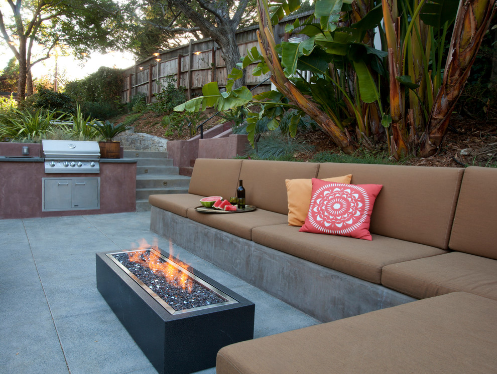 Example of a trendy patio design in San Francisco