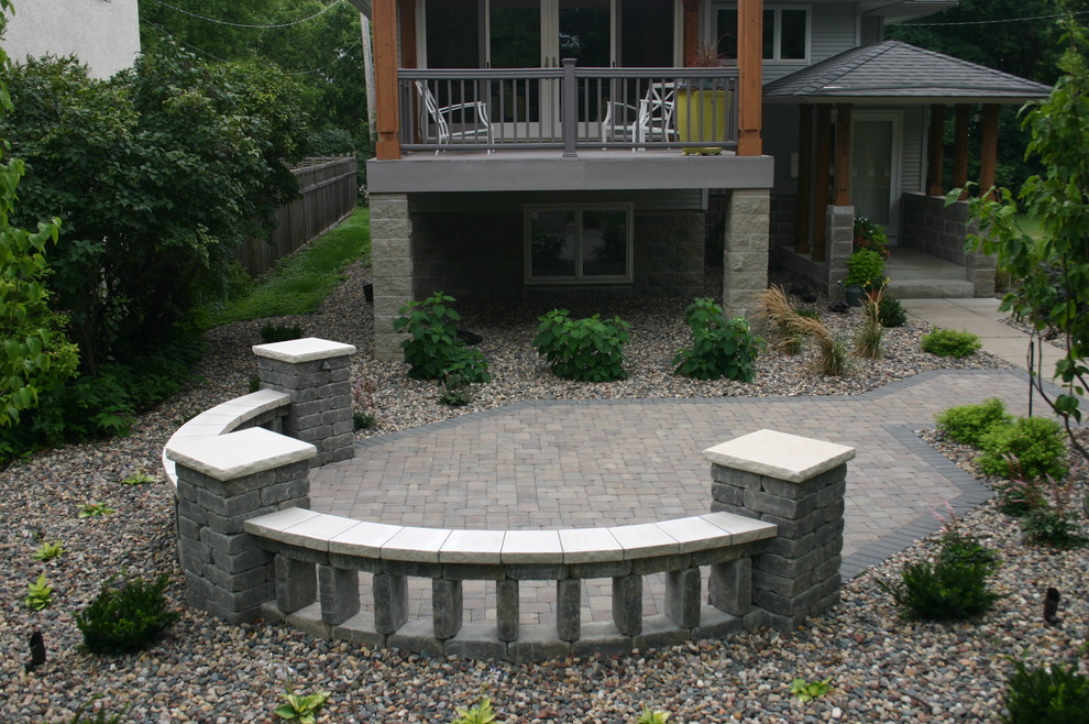 Minneapolis Front Yard Outdoor Living Area Contemporary Patio